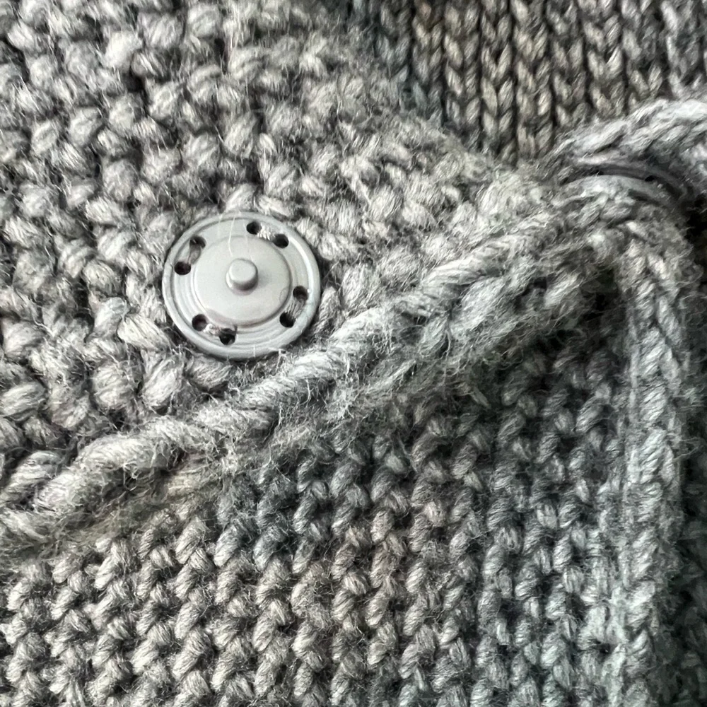 Elsamanda made in Italy small oversized chunky kimono style sweater wool blend.